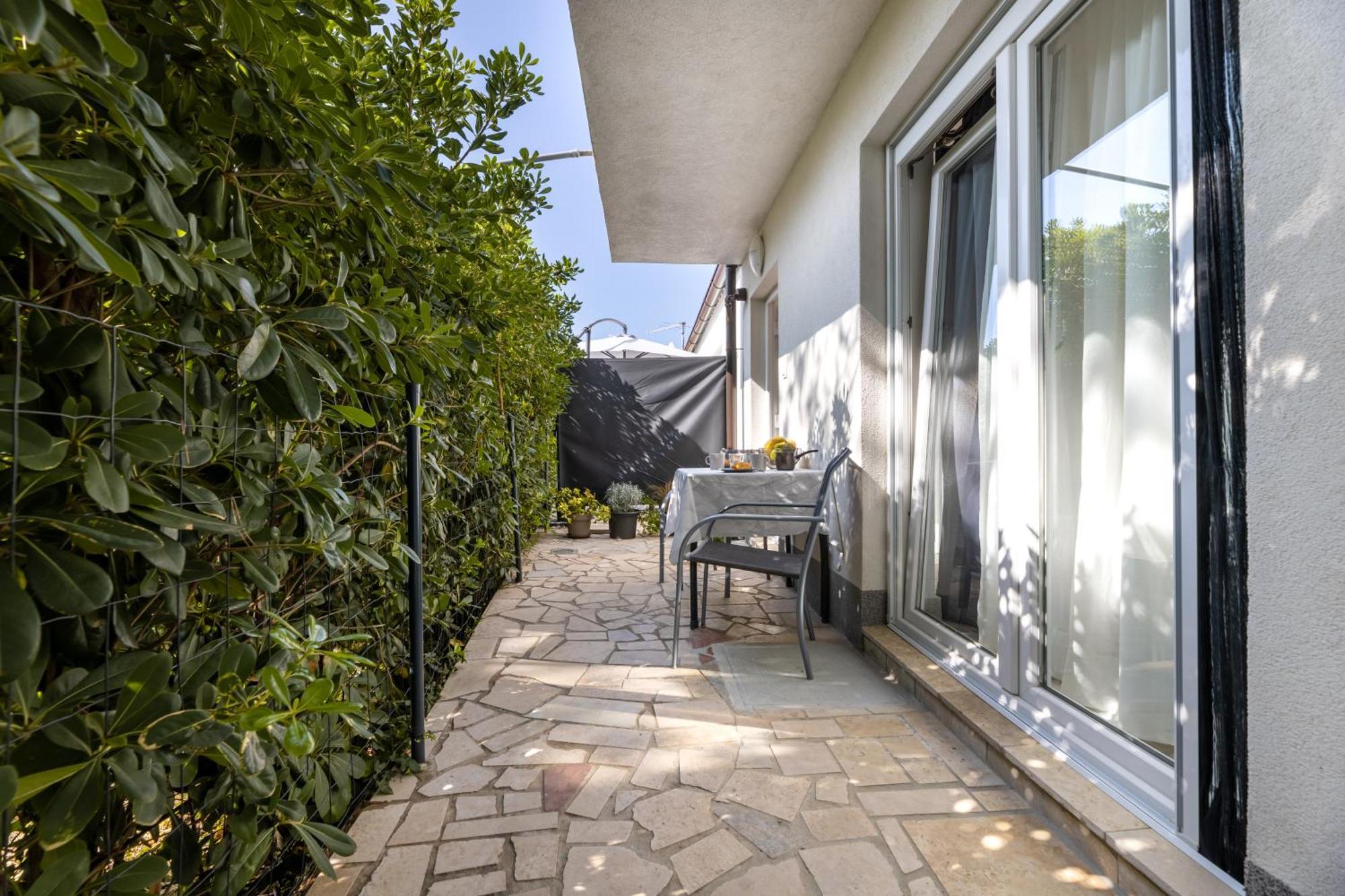 Apartments Lacrima Šilo Buitenkant foto